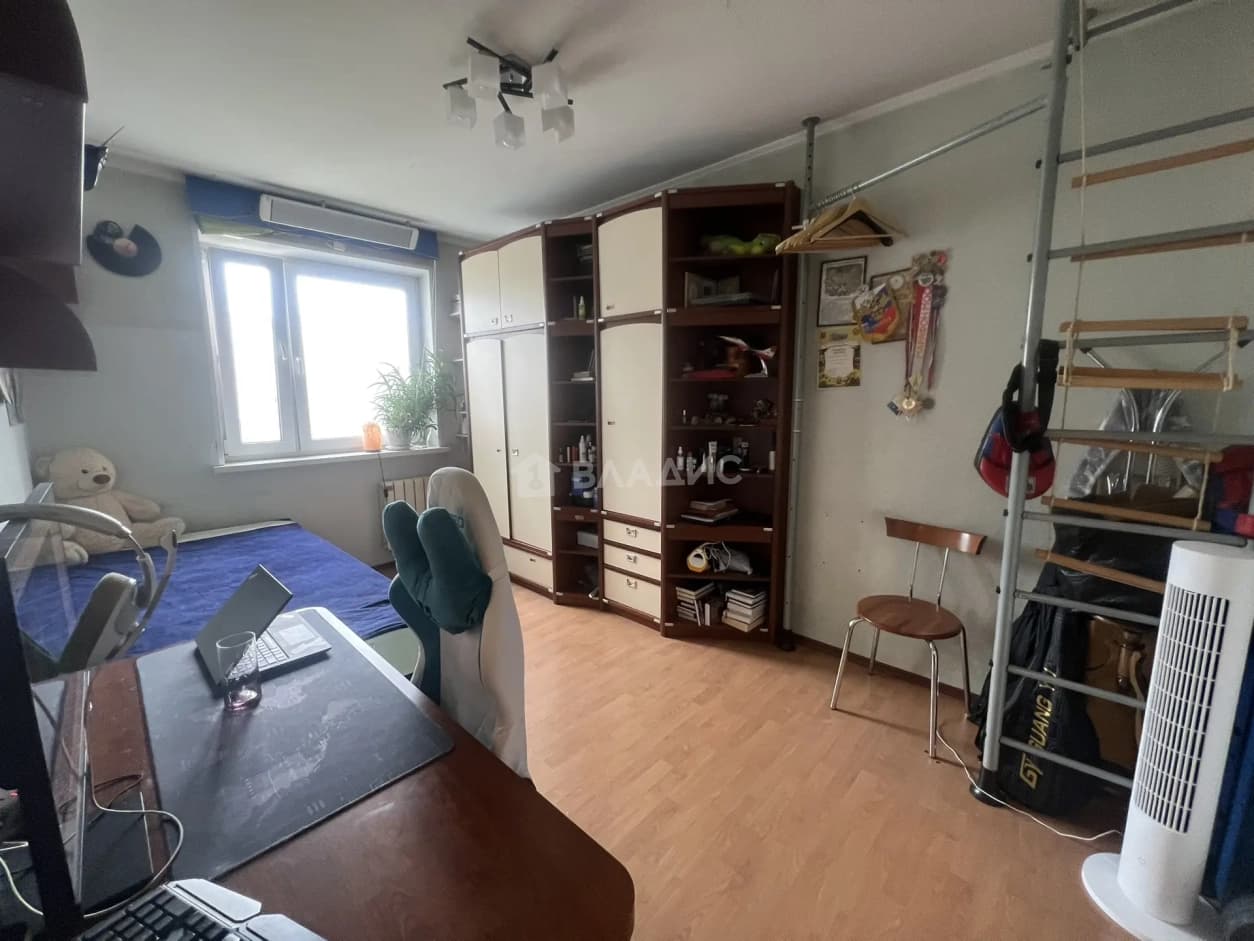 Photo 16