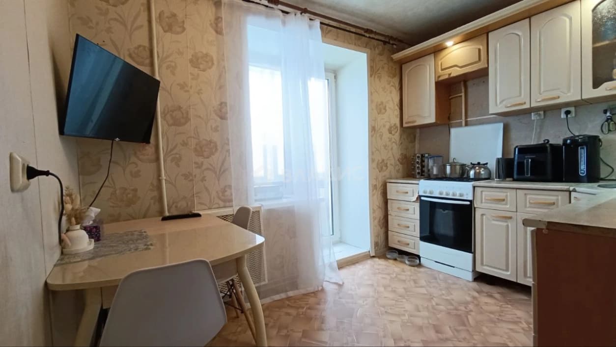 Photo 6