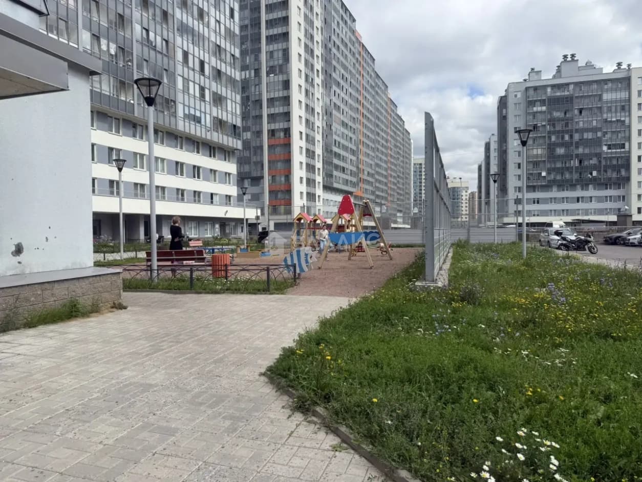 Photo 43