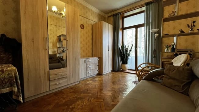 Купить трехкомнатную квартиру в районе Соколиная Гора в Москве. Вариант № 2282946, 1, площадь - квм, цена 27500000 рублей