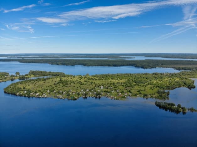Купить дом в селе Деревянное в Прионежском районе на улице Лесная , село Деревянное в Республике Карелия. Вариант № 2362873, 1, площадь - квм, цена 3500000 рублей