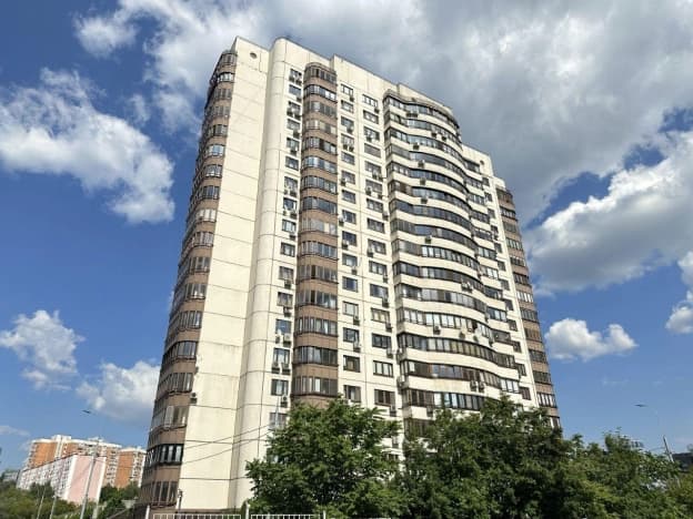 Купить двухкомнатную квартиру на вторичке у метро Улица Скобелевская в Москве. Вариант № 2322875, 0, площадь - квм, цена 45000000 рублей
