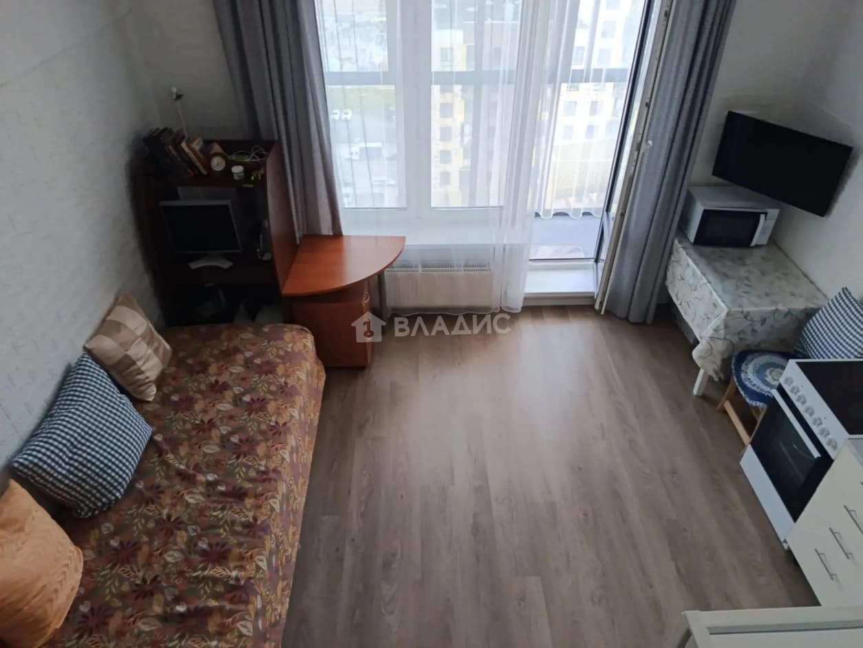 Photo 11