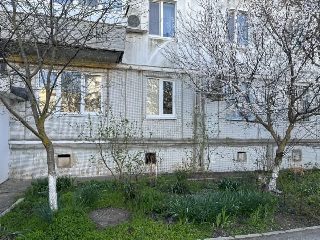 Купить трехкомнатную квартиру до 15 млн в Евпатории. Вариант № 2201885, 0, площадь - квм, цена 5300000 рублей
