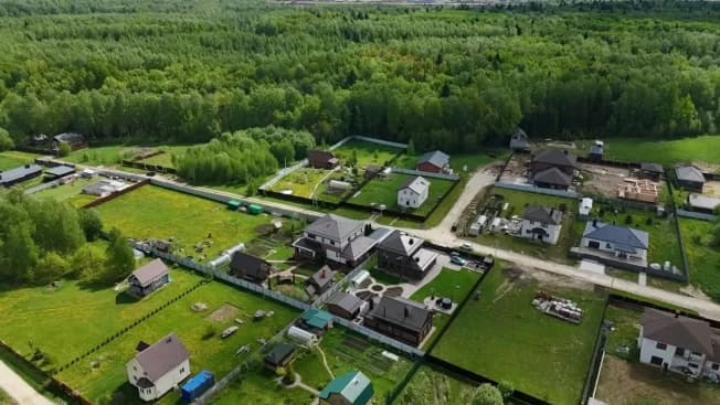 Купить земельный участок в Посёлоке Ставрове в Собинском Муниципальном Округе на улице Зелёная , посёлок Ставрово в Владимирской области. Вариант № 2209853, 1, площадь - квм, цена 1850000 рублей