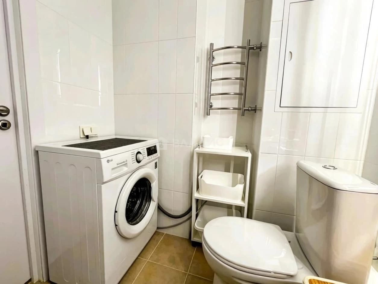 Photo 10