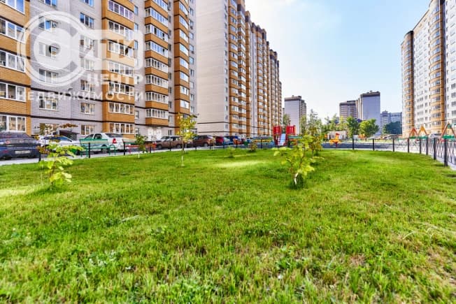 Купить трехкомнатную квартиру на улице Любы Шевцовой в Воронеже. Вариант № 2298747, 1, площадь - квм, цена 10165000 рублей