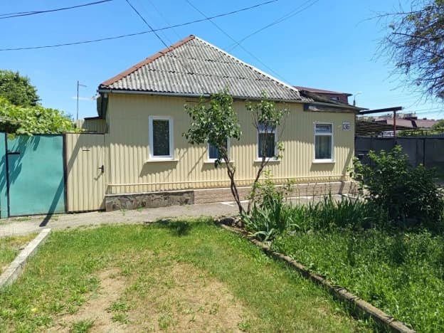 Купить часть дома площадью до 100 кв.м в Краснодарском крае. Вариант № 2221839, 1, площадь - квм, цена 4444444 рублей