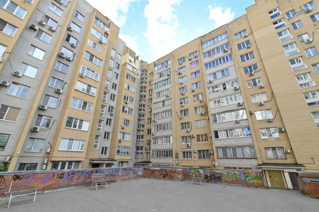 Купить квартиру с ремонтом на вторичке на улице переулок Дунаевского в Ростове-на-Дону. Вариант № 2222336, 0, площадь - квм, цена 6700000 рублей