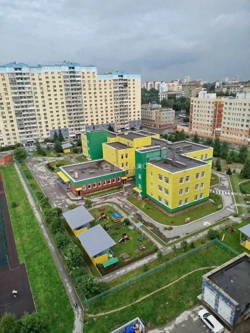 Photo 10