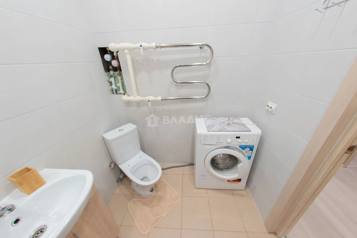 Photo 10