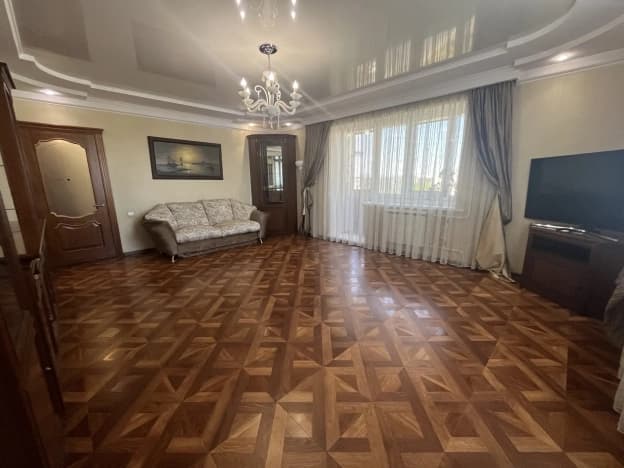 Купить трехкомнатную квартиру до 10 млн в Республике Татарстан (татарстан). Вариант № 2183669, 1, площадь - квм, цена 10000000 рублей