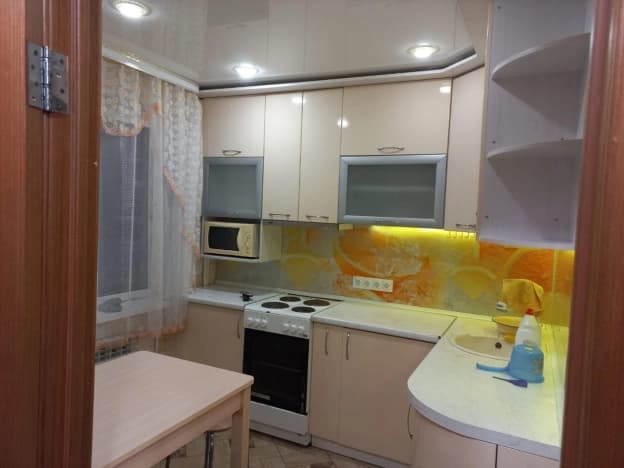 Снять двухкомнатную квартиру в Микрорайоне 7А, Тобольск в Тобольске. Вариант № 1390641, 0, площадь - квм, цена 30000 рублей