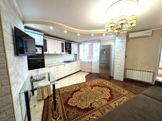 Купить квартиру площадью 100 кв.м в Ейске. Вариант № 2148434, 1, площадь - квм, цена 12000000 рублей
