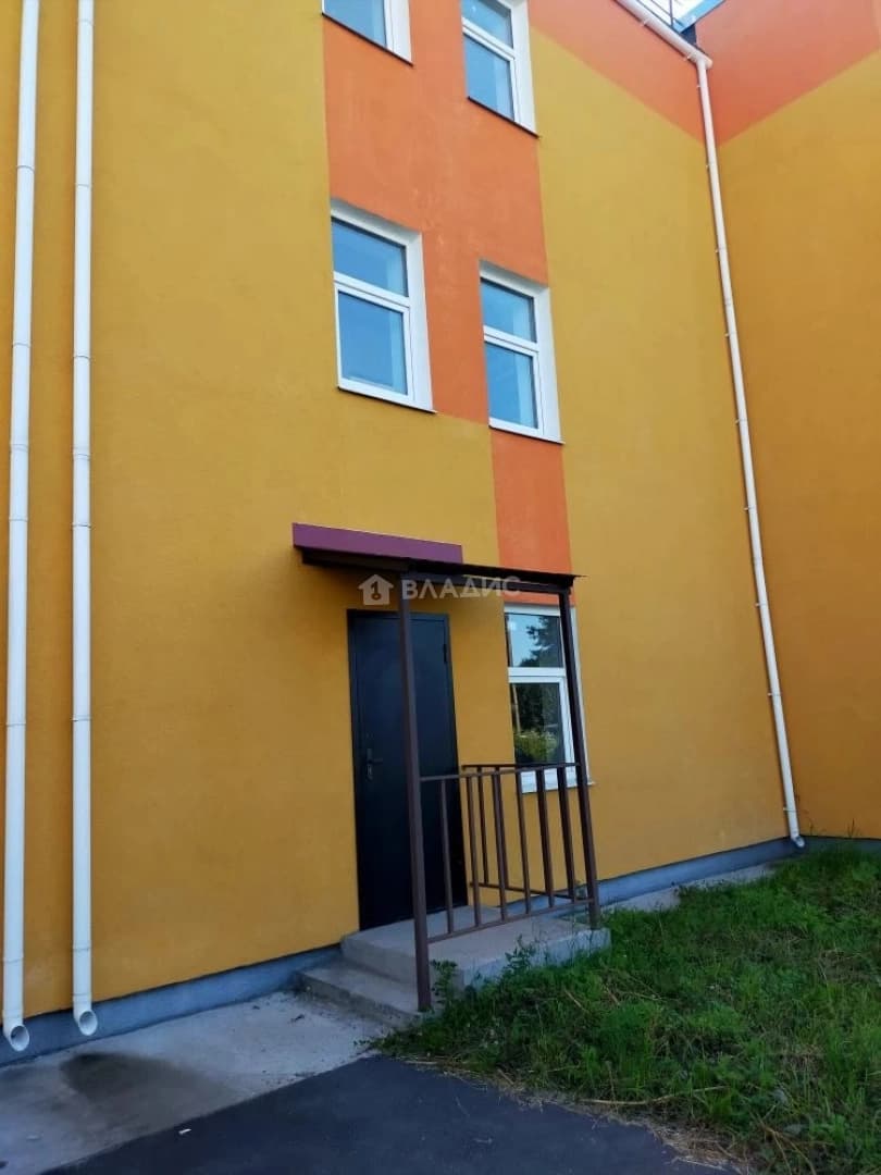 Photo 10
