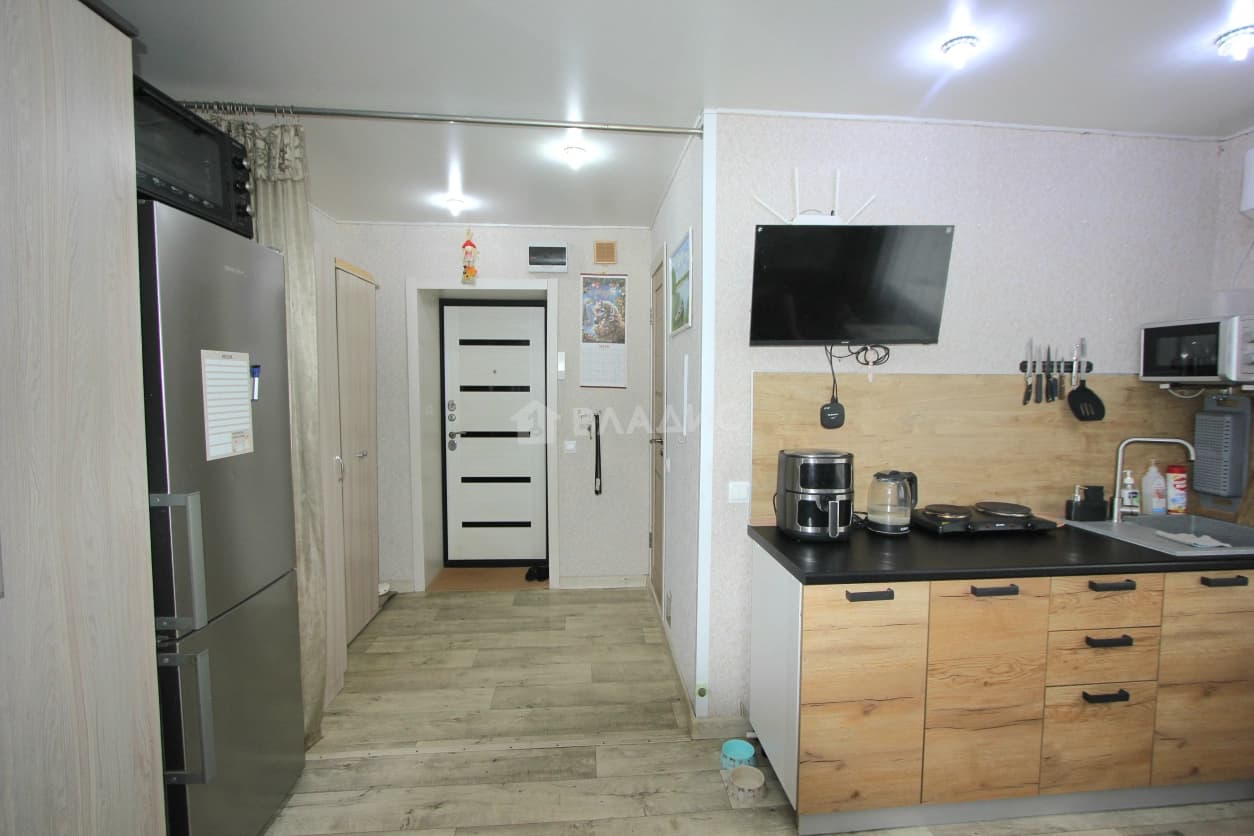 Photo 8
