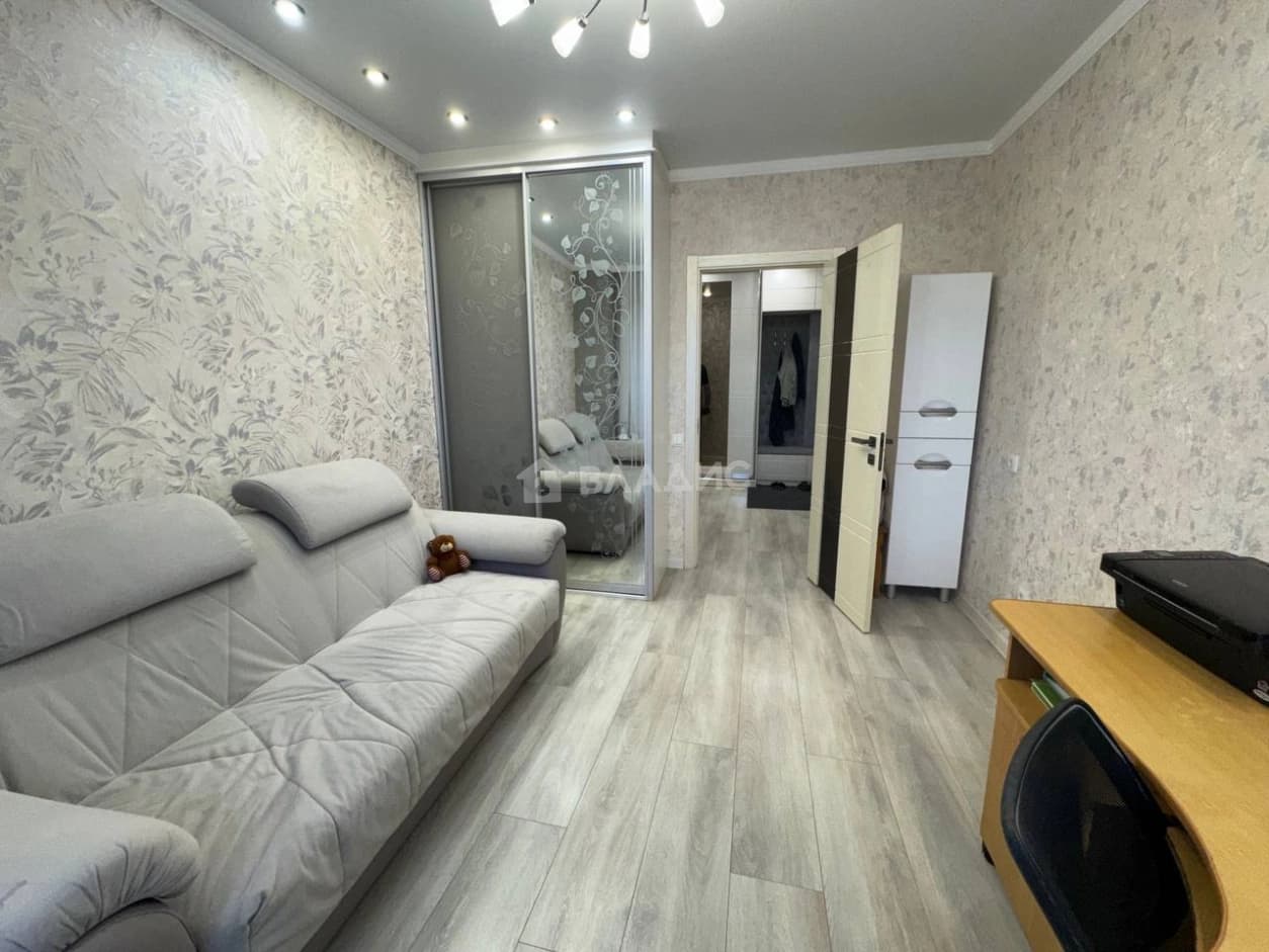Photo 6