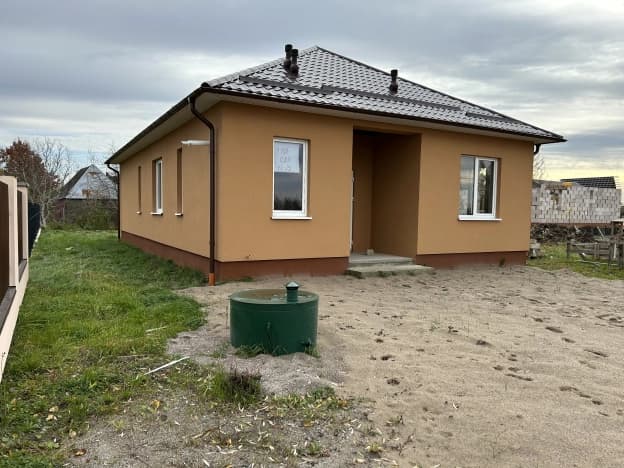 Купить трехкомнатную квартиру до 3,5 млн в Калининграде. Вариант № 2233801, 1, площадь - квм, цена 8000000 рублей