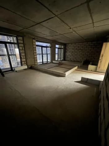 Купить квартиру на вторичке в Саратове. Вариант № 2200883, 1, площадь - квм, цена 38700000 рублей