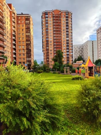 Купить квартиру рядом с метро в районе Обручевский в Москве. Вариант № 1323226, 0, площадь - квм, цена 51900000 рублей