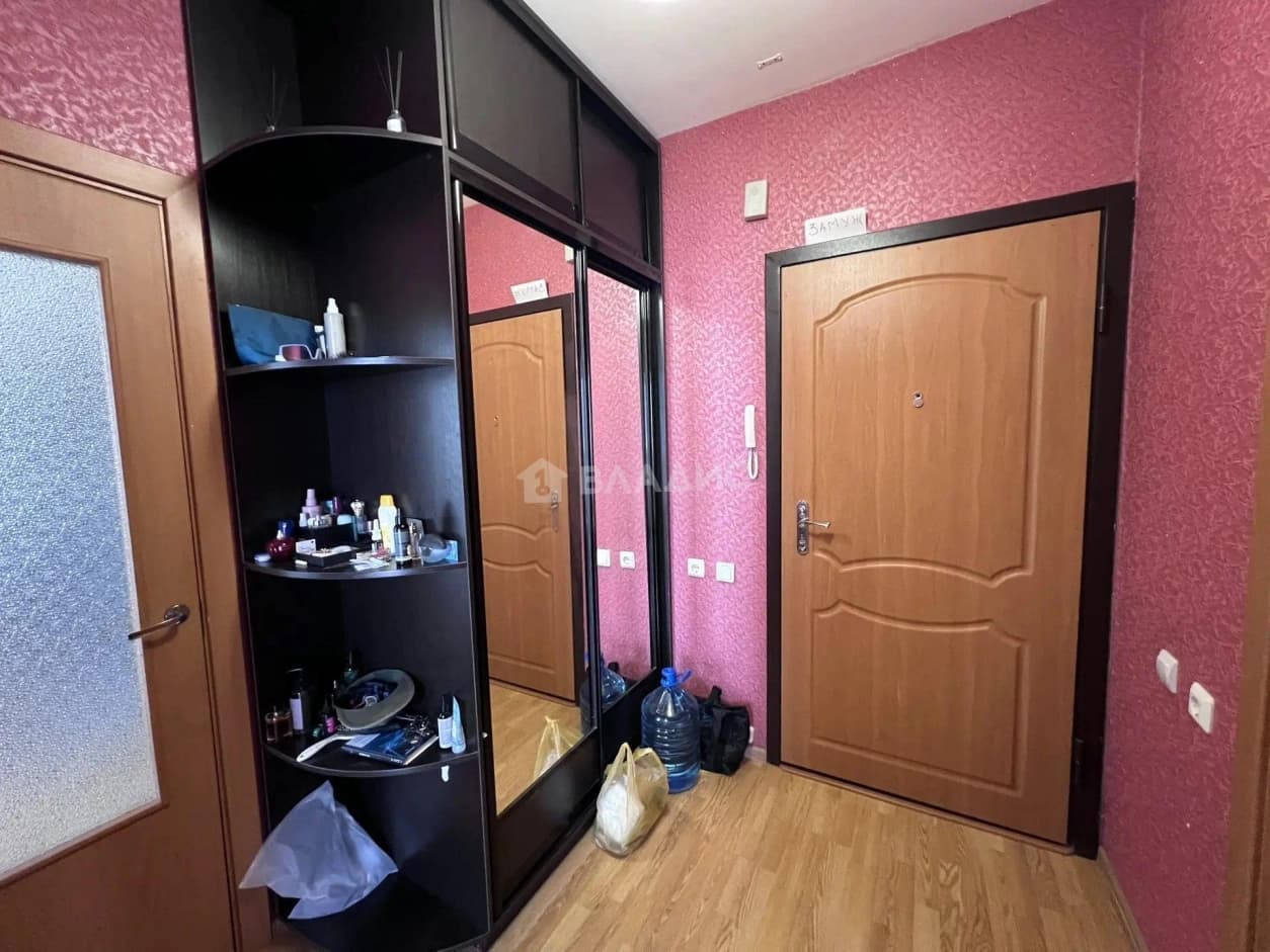 Photo 10
