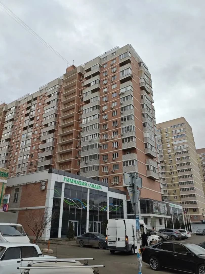 Photo 10