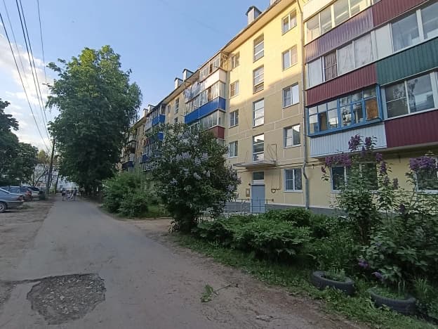 Купить двухкомнатную квартиру в селе Вышетравино в Рязанском районе в Рязанской области. Вариант № 2043112, 0, площадь - квм, цена 1450000 рублей