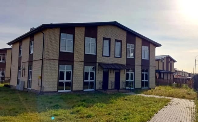 Купить таунхаус в Калужской области. Вариант № 2296273, 1, площадь - квм, цена 13700000 рублей