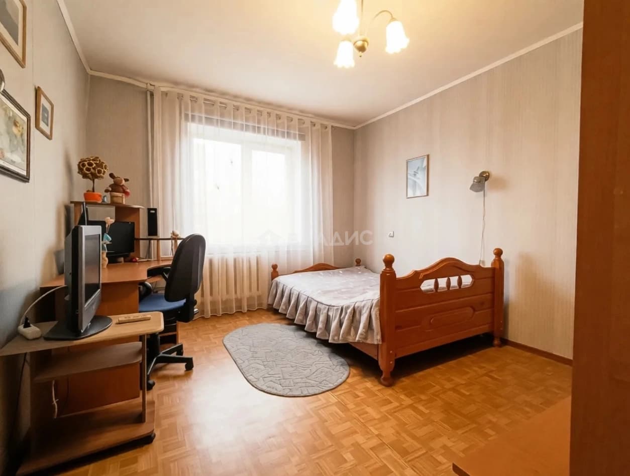 Photo 8