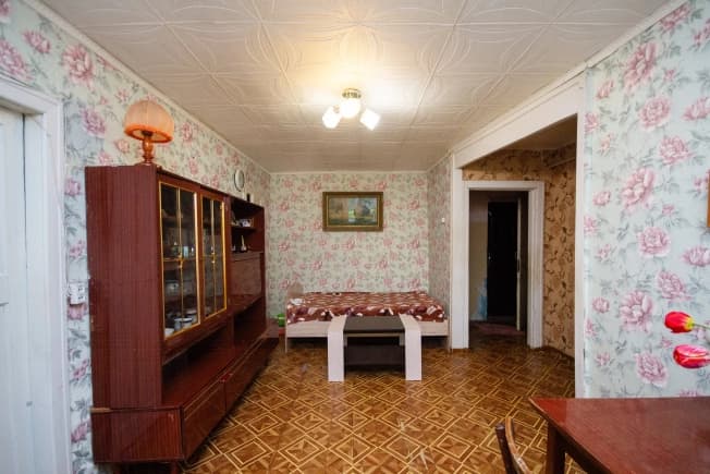 Купить трехкомнатную квартиру до 4 млн в Балакове. Вариант № 2171292, 1, площадь - квм, цена 1900000 рублей