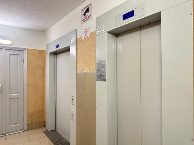 Купить трехкомнатную квартиру на вторичке на улице Варшавская в Санкт-Петербурге. Вариант № 2158391, 0, площадь - квм, цена 16490000 рублей
