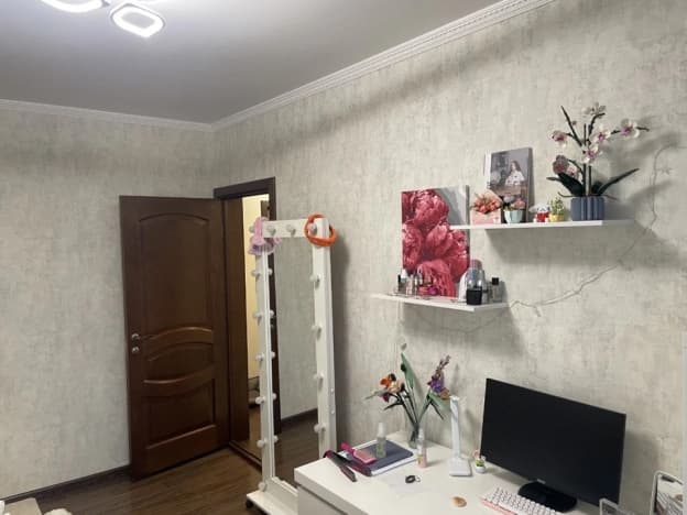 Купить четырехкомнатную квартиру на вторичке в Микрорайоне жилой комплекс Микрорайон Немчиновка, село Немчиновка в Московской области. Вариант № 2383084, 0, площадь - квм, цена 14300000 рублей