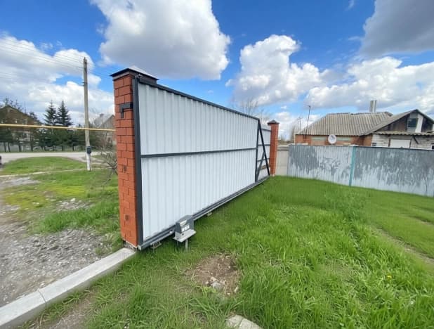 Купить трехкомнатную квартиру до 2,5 млн в Белгородской области. Вариант № 2287585, 1, площадь - квм, цена 9300000 рублей