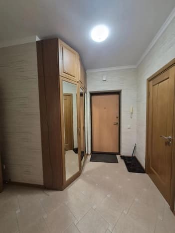 Купить однокомнатную квартиру с ремонтом на улице Лесосечная в Новосибирске. Вариант № 2347638, 1, площадь - квм, цена 5950000 рублей