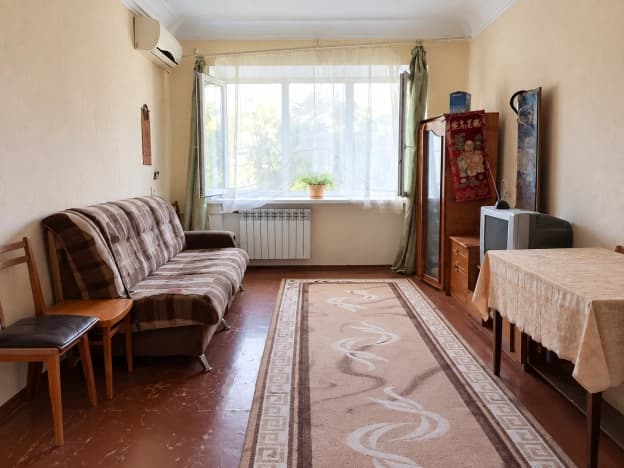 Купить квартиру на 5 этаже на вторичке в Ростове-на-Дону. Вариант № 2321459, 0, площадь - квм, цена 4350000 рублей