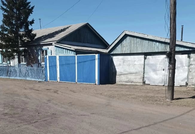 Купить дом до 1,5 млн в Иркутской области. Вариант № 2402550, 0, площадь - квм, цена 1800000 рублей