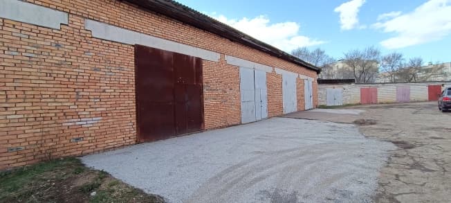 Купить гараж в Микрорайоне Центральный, Арсеньев в Арсеньеве. Вариант № 2205751, 1, площадь - квм, цена 2000000 рублей