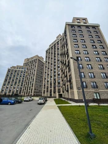 Купить однокомнатную квартиру на улице Овражная в Новосибирске. Вариант № 2386429, 0, площадь - квм, цена 4350000 рублей
