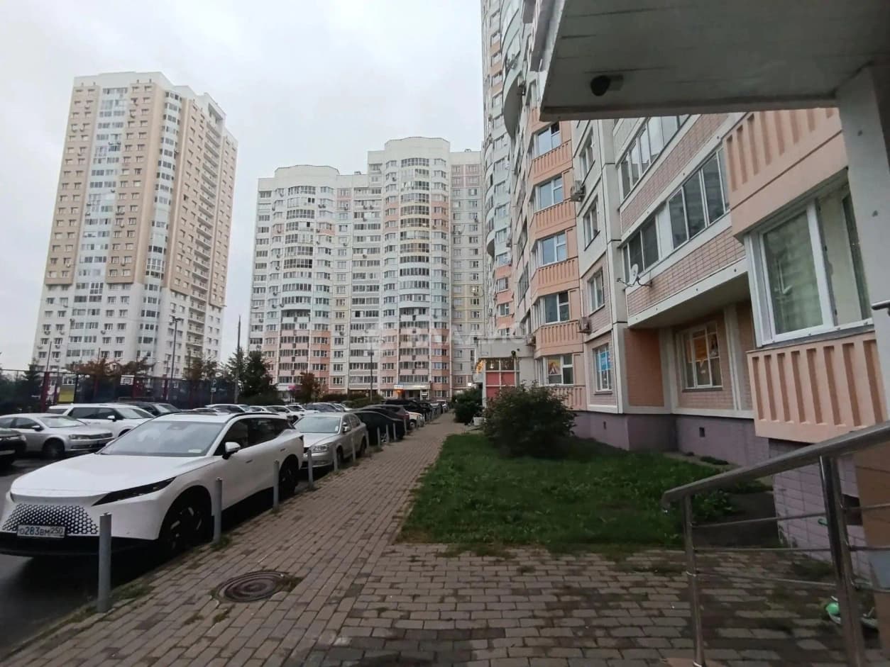 Photo 9