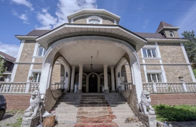 Купить дом у метро Крюково в Московской области. Вариант № 2182972, 0, площадь - квм, цена 140000000 рублей