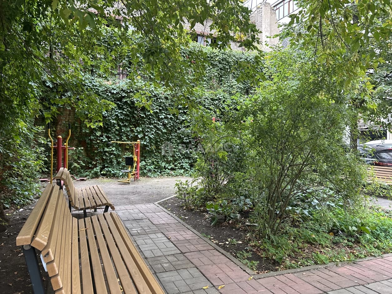 Photo 11