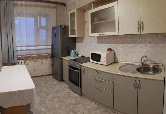 Снять двухкомнатную квартиру в Микрорайоне 8-й, Тобольск в Тобольске. Вариант № 1511951, 0, площадь - квм, цена 35000 рублей