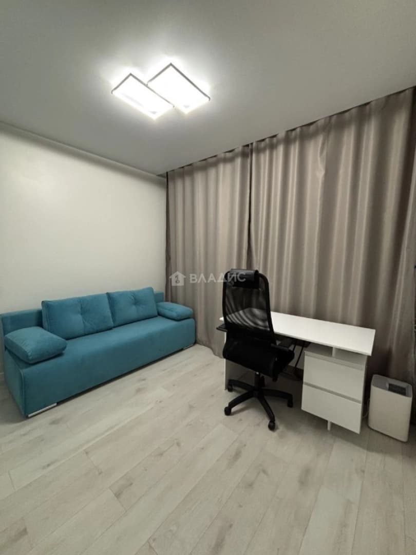 Photo 8