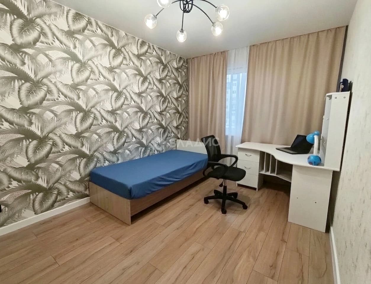 Photo 3
