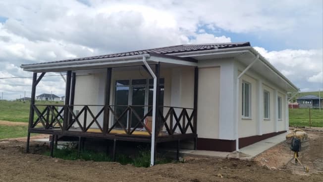 Купить дом в селе Уютное в Сакском районе в Республике Крым. Вариант № 2277450, 1, площадь - квм, цена 10000000 рублей