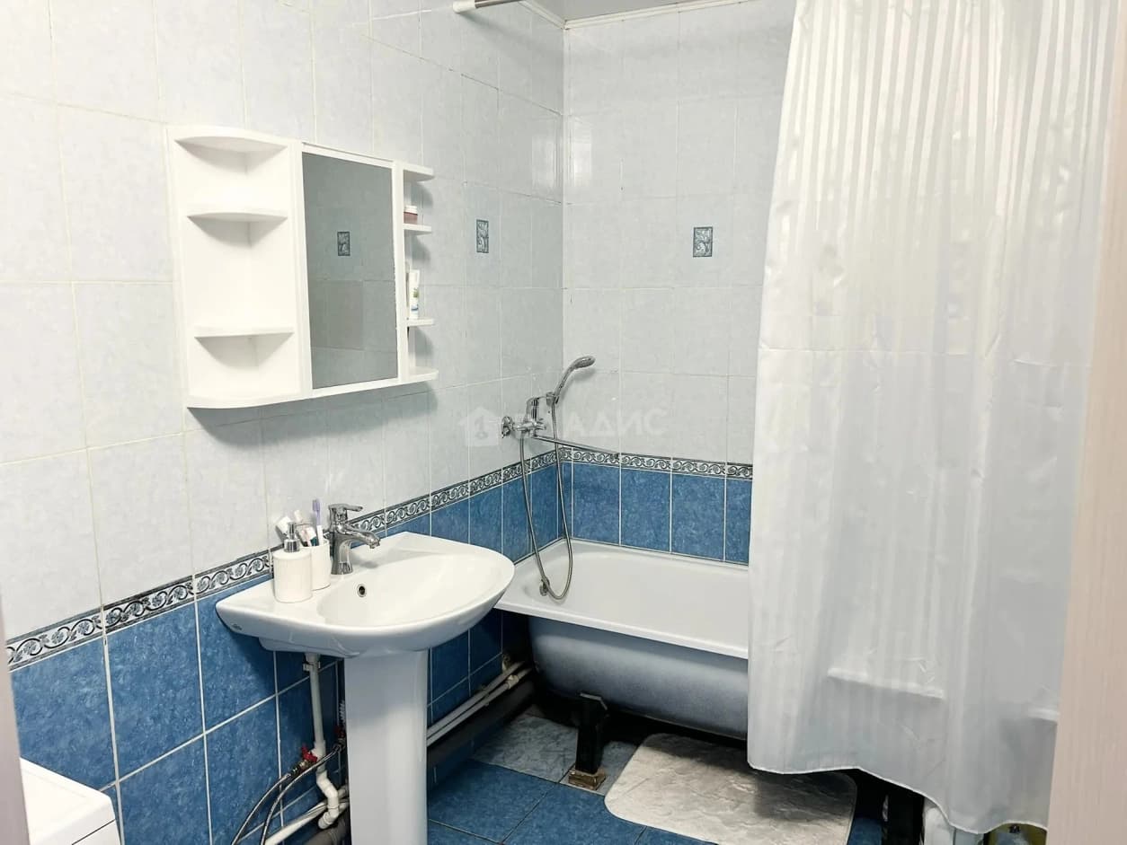 Photo 10