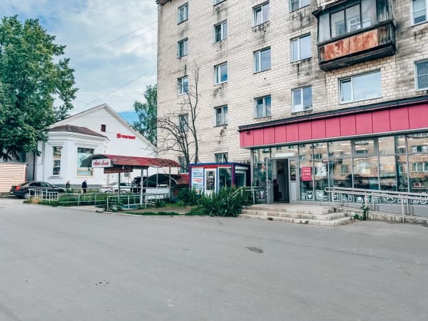Купить торговые помещения в районе Центр в Петрозаводске. Вариант № 2218718, 0, площадь - квм, цена 9990000 рублей