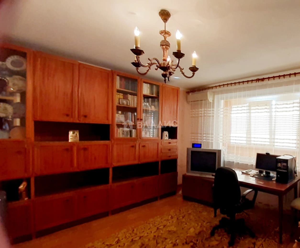 Photo 12