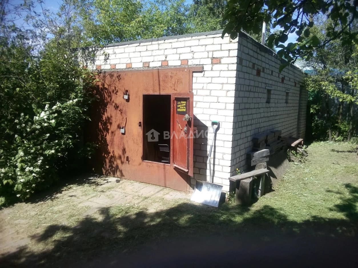Photo 11