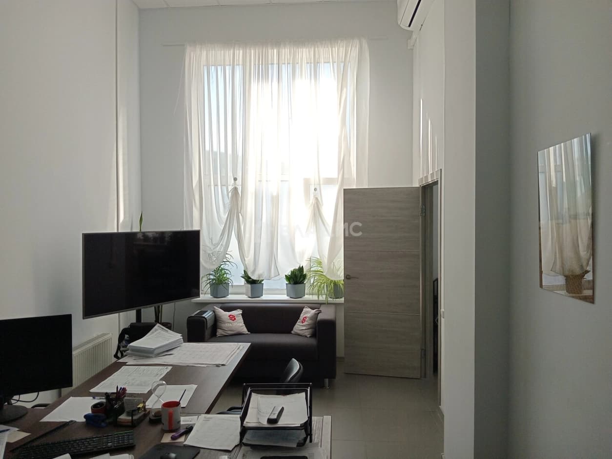 Photo 4